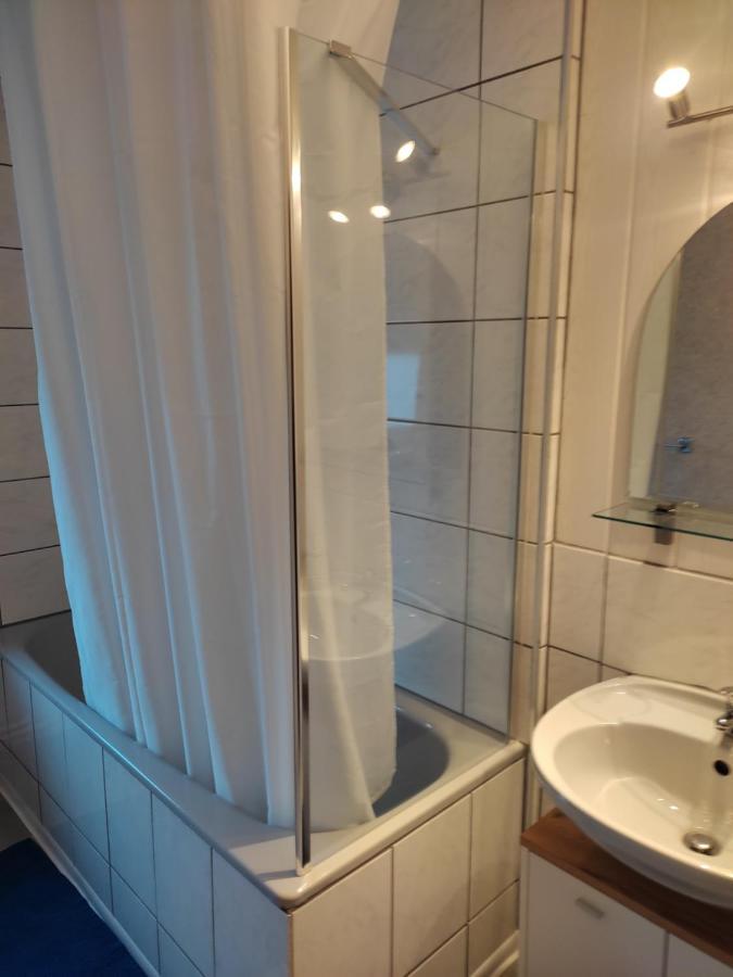 Gaestezimmer Boxenstopp Veitsbronn Exterior foto